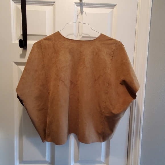 Chicos faux suede leather side zip poncho open. Tan . Sz 1. Med (8). - Picture 10 of 11